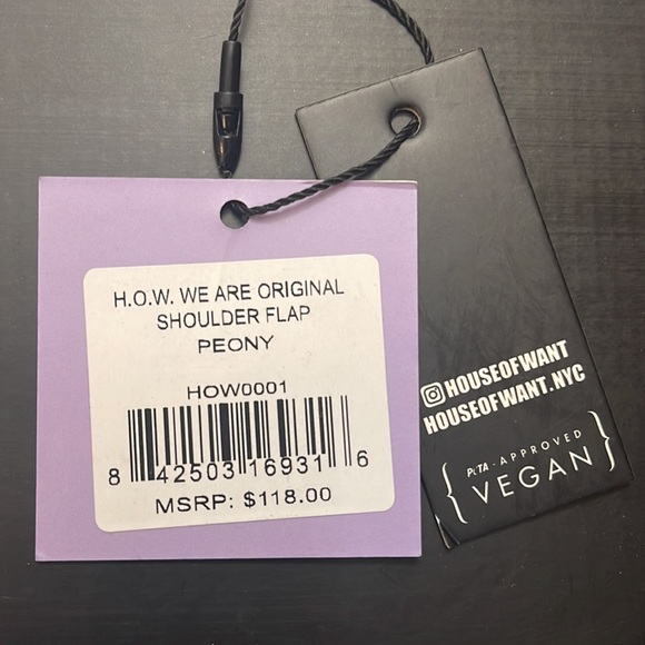 NWT We Are Original Vegan Leather Shoulder Bag
HOUSE OF WANT - Picture 6 of 7